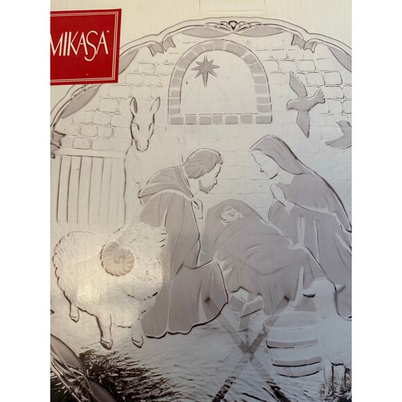 Celebrations by Mikasa Crystal Nativity Plaque – Rejoice - 15.5” Diameter - Picture 3 of 10